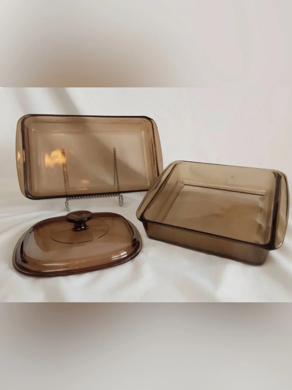 4pc Vintage Amber/Brown PYREX Baking Dishes- Some Chips